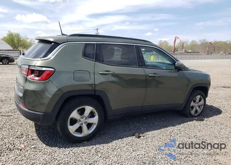 2019 Jeep Compass Latitude из США, поврежденный, VIN 3C4NJDBBXKT656057